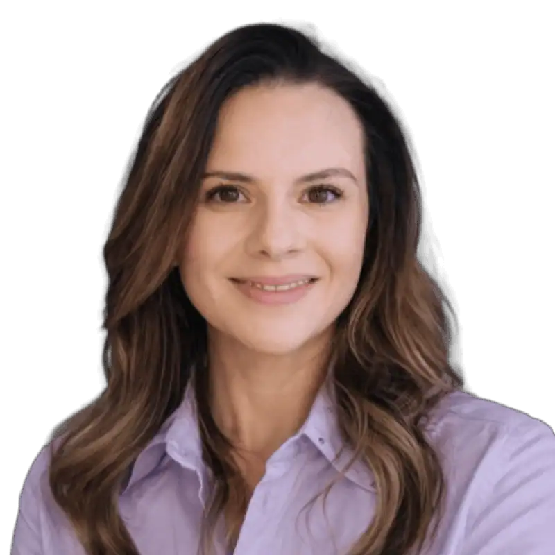 Aline Rodrigues Headshot